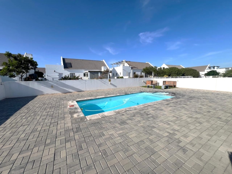 4 Bedroom Property for Sale in Golden Mile Western Cape